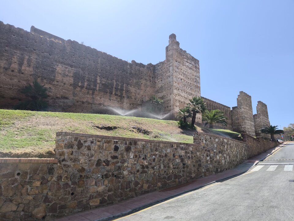 Estado actual del jardín que rodea a las Murallas Meriníes