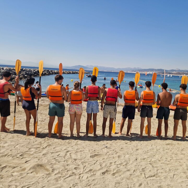 cruz roja kayak