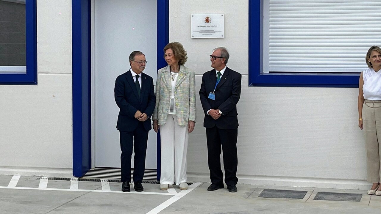 Visita de la Reina Sofía al Banco de Alimentos de Ceuta