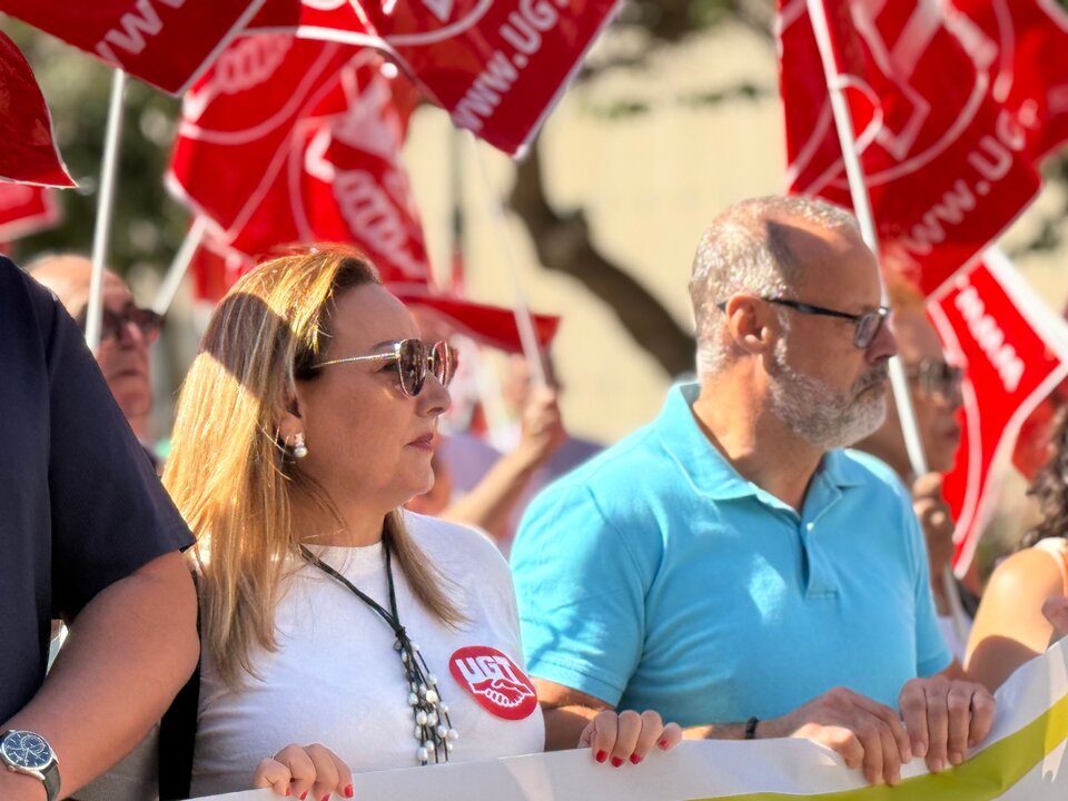 Ángel Lara (CCOO) y Yolanda Aparicio (UGT) / M.Zapico