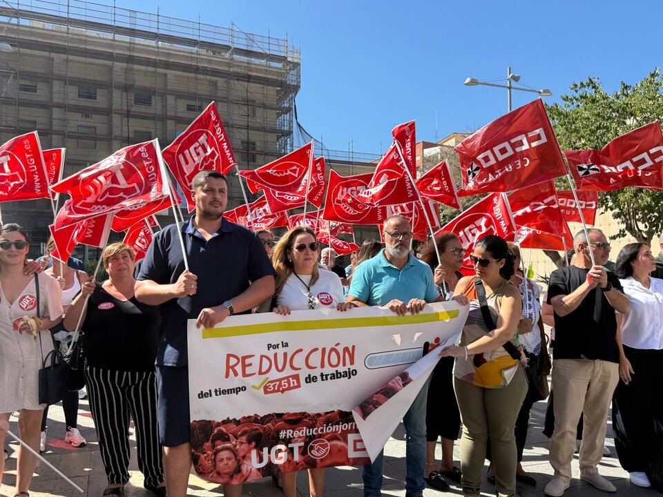 Concentración por la jornada laboral de 37,5 horas / M.Zapico