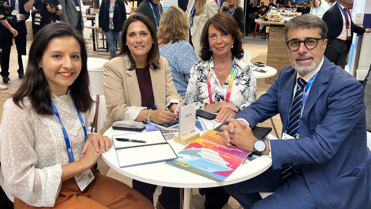 EL PUERTO Y TURISMO DE CEUTA BUSCAN AMPLIAR
SU PRESENCIA EN EL MERCADO DE CRUCEROS EN
LA SEATRADE EUROPE 2025