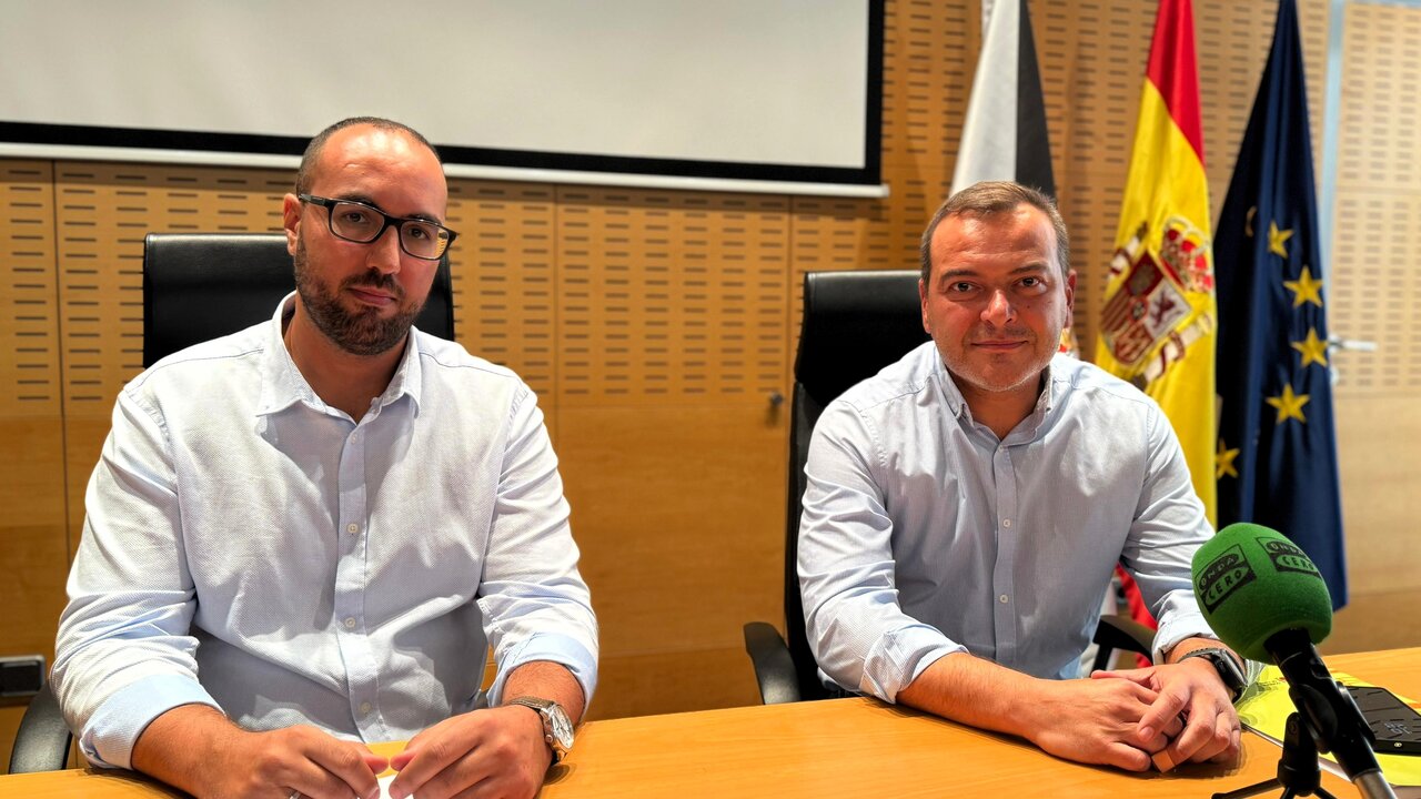 Reduan Mohamed, asesor de la Delegación del Gobierno, y Gonzalo Sanz, jefe del Gabinete de la Delegación del Gobierno / E. Arteaga