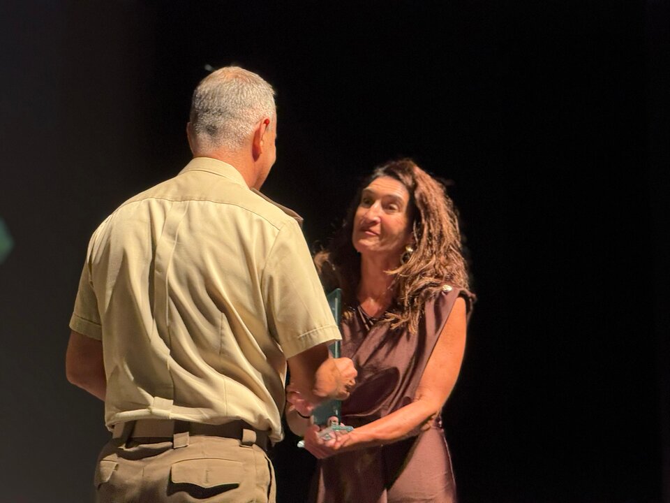 Premio al mejor maestro/a Enrique Hernández: Doña maría dolores blanco / M. Zapico