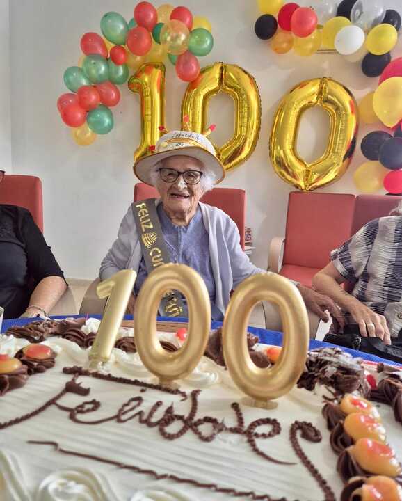 cumpleaños isabel geron