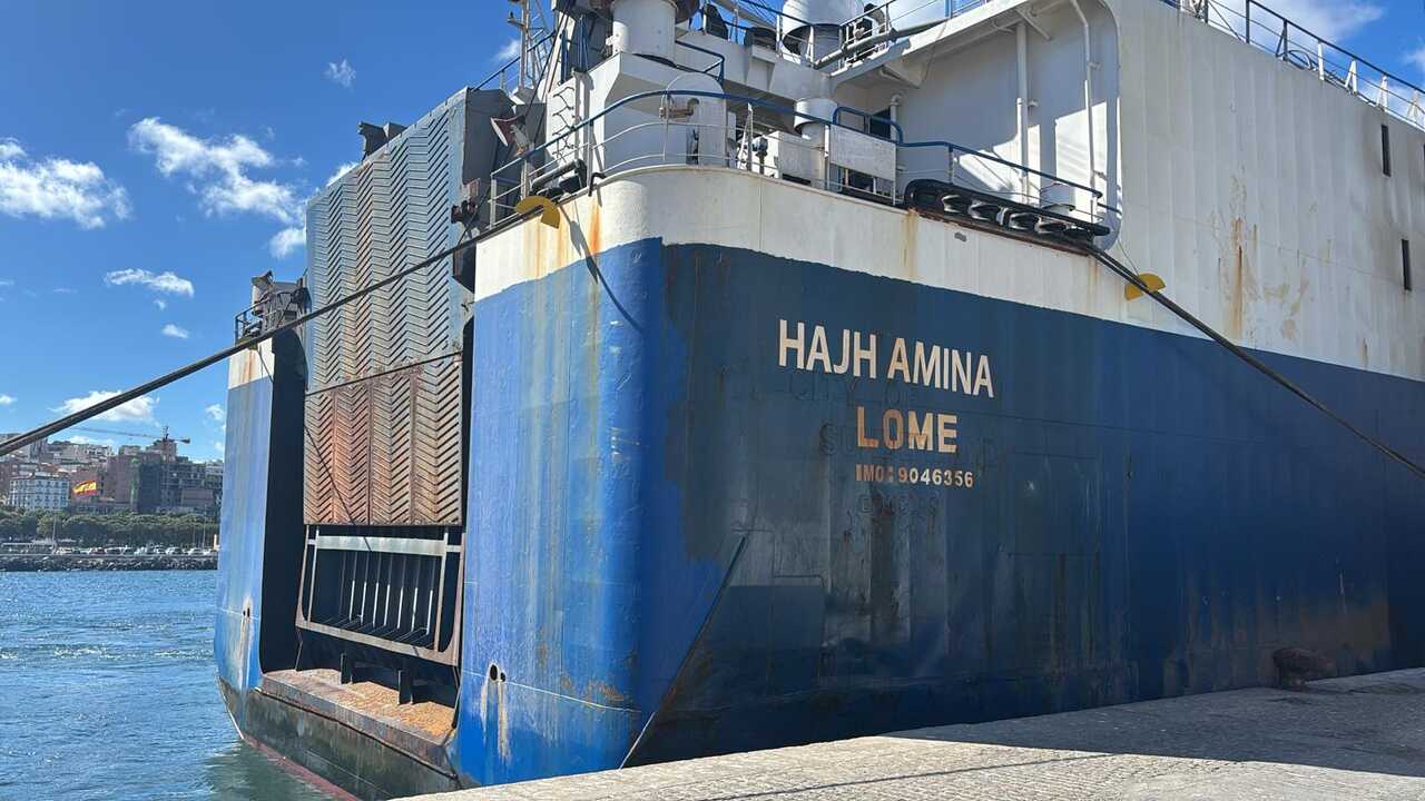 Hajh Amina / C. A.