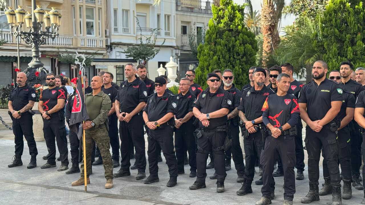 Clausura curso "Control de Masas" de la Policía Local / E. Arteaga