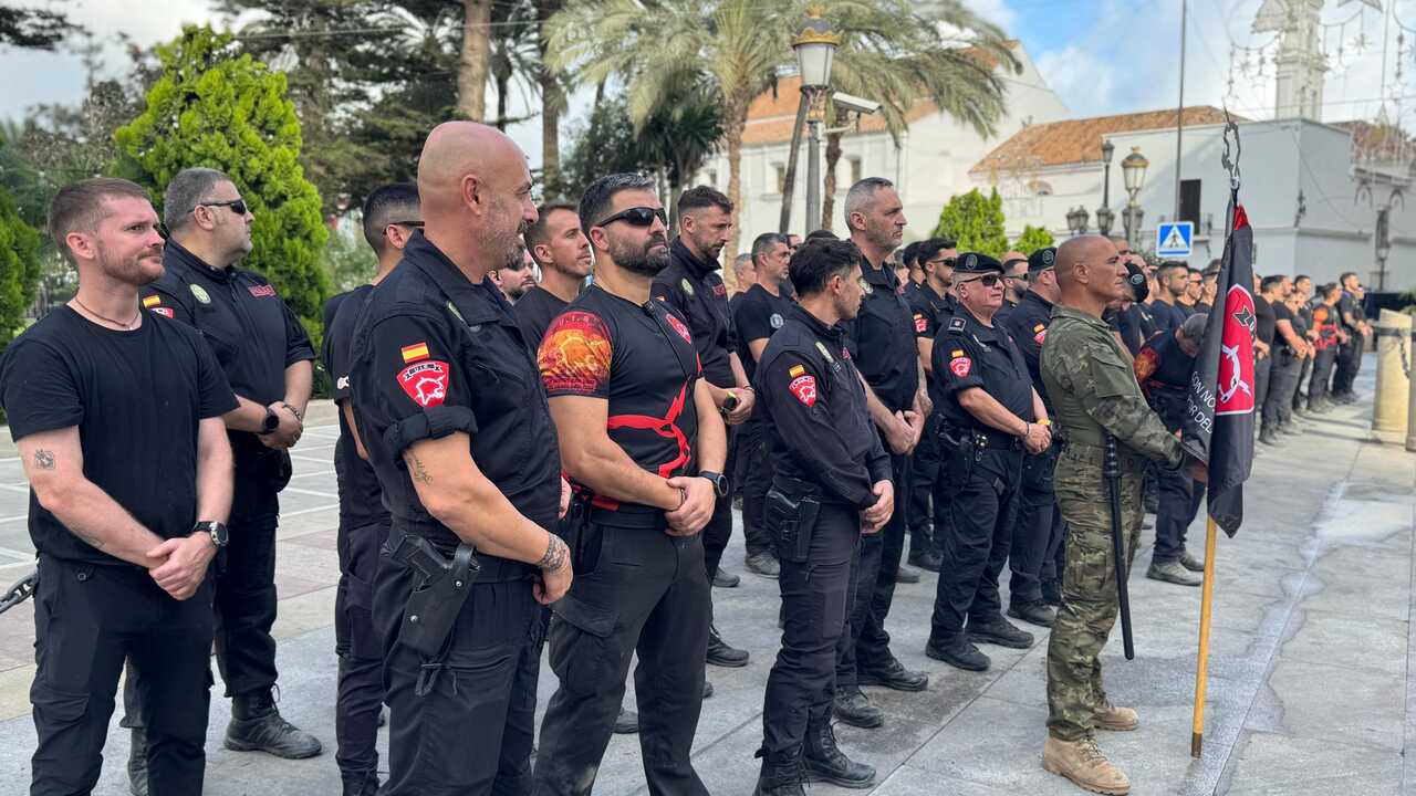Clausura curso "Control de Masas" de la Policía Local / E. Arteaga