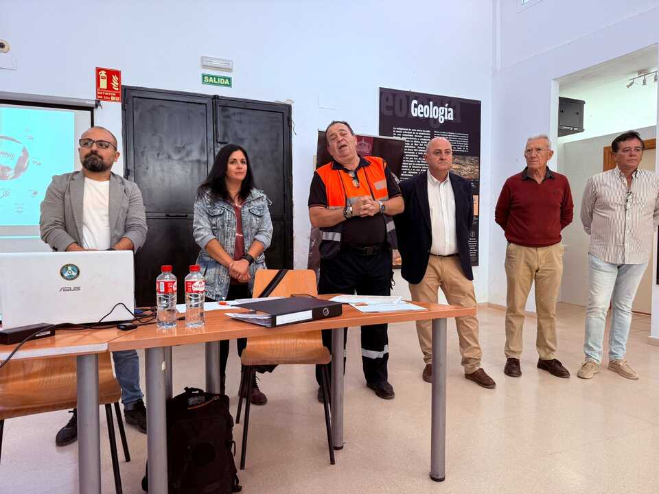 Voluntarios de Ceuta se forman en Córdoba para mejorar la búsqueda de personas desaparecidas