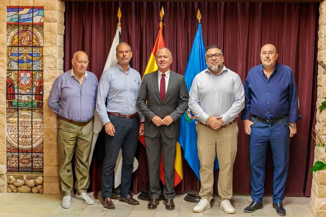 Fomento anuncia actuaciones urgentes para restaurar el entorno de la Casa de Ceuta en Melilla