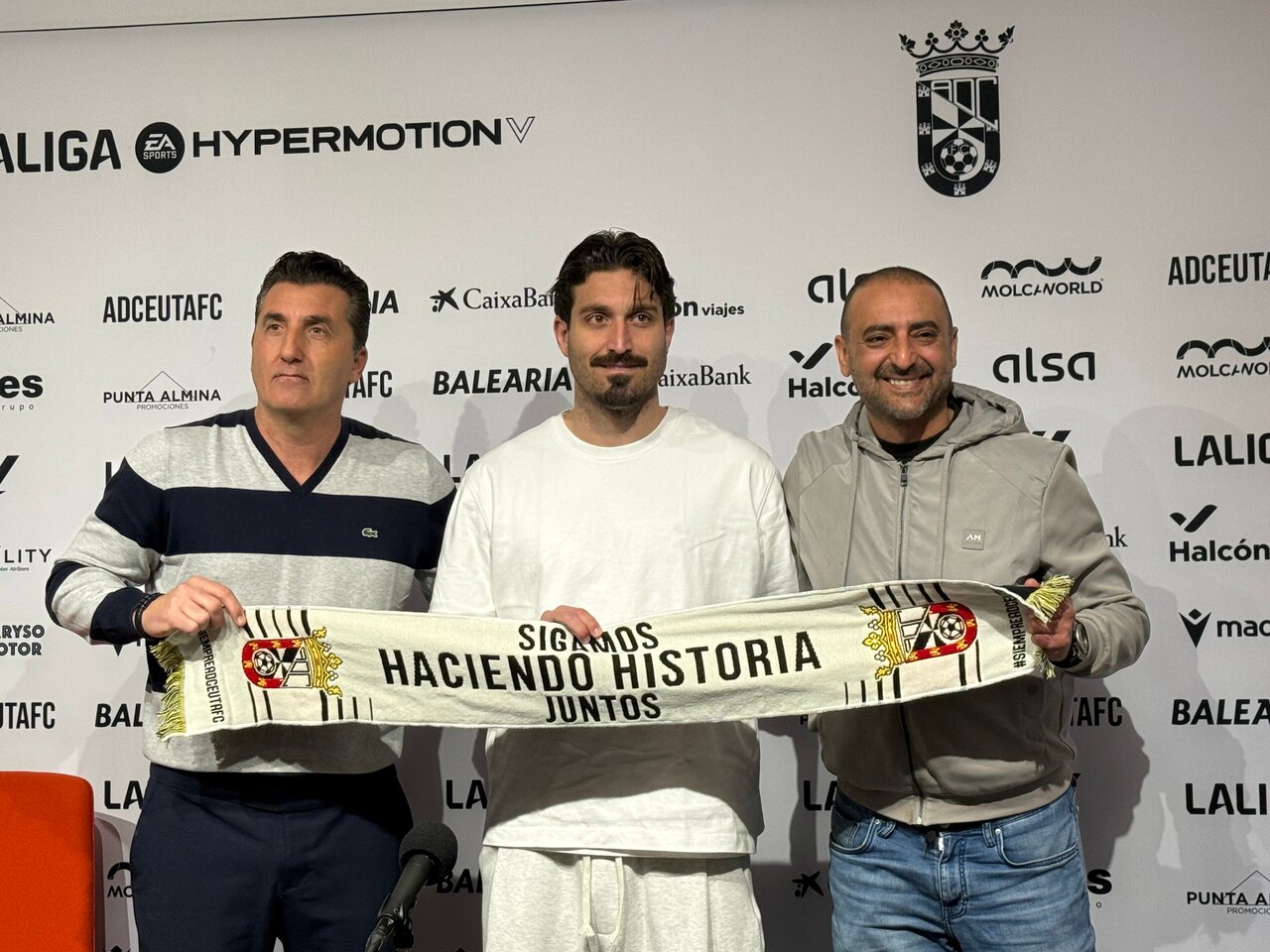 La AD Ceuta FC presenta a Marc Domènech y José Campaña / M.Zapico