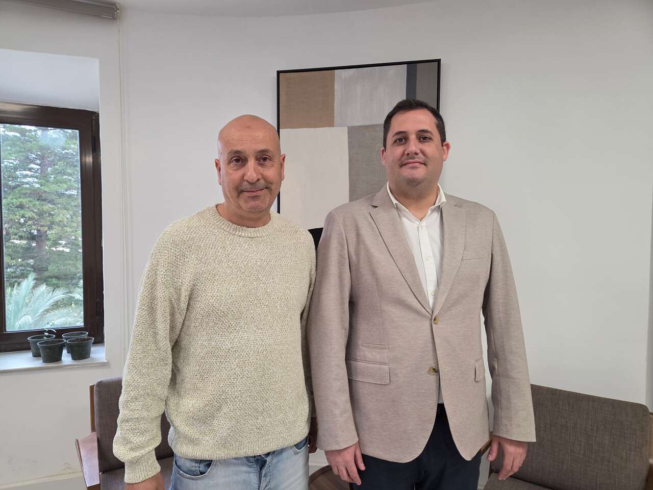 Rachid Sbihi, de AUGCE, se reunía con Alejandro Ramírez para tratar el tema del tráfico en Hadú